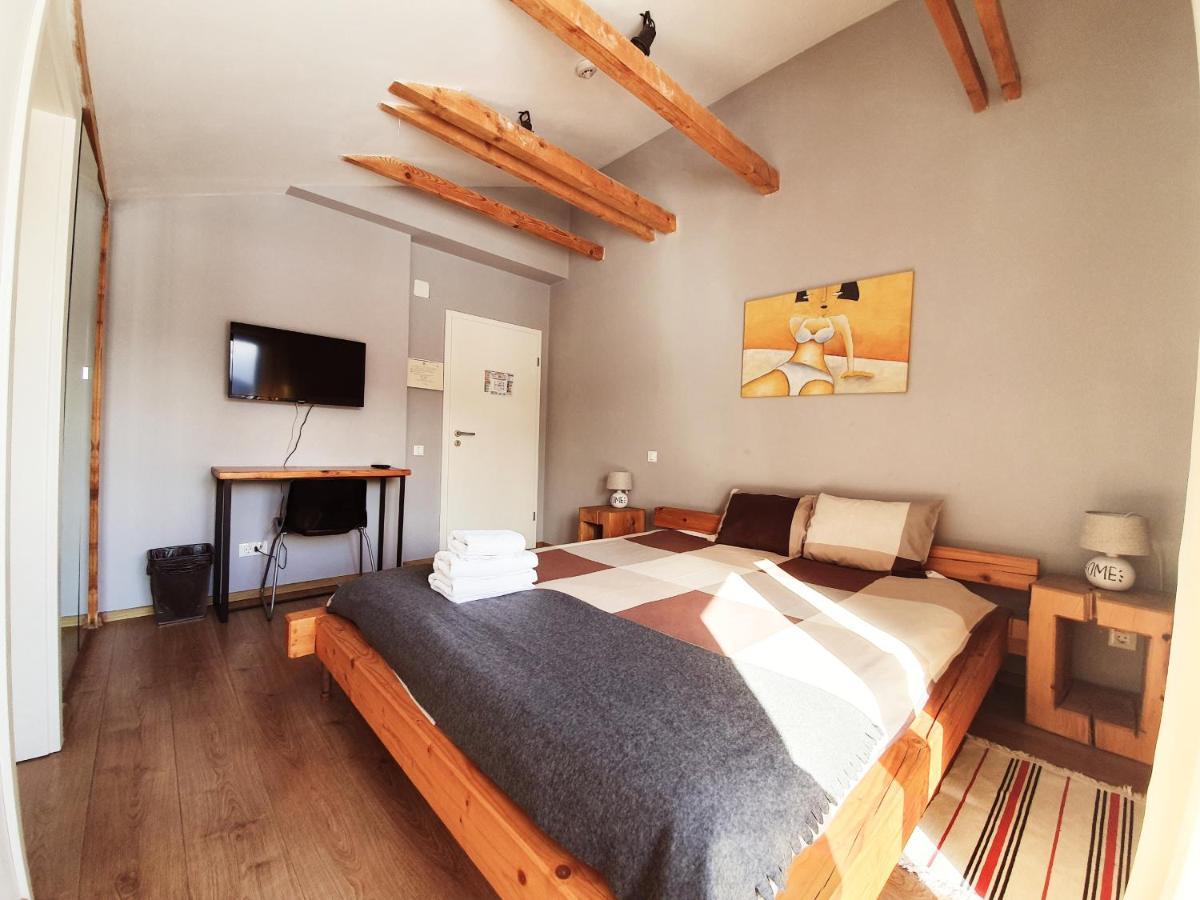 Villa Swiss Sacele Exterior photo